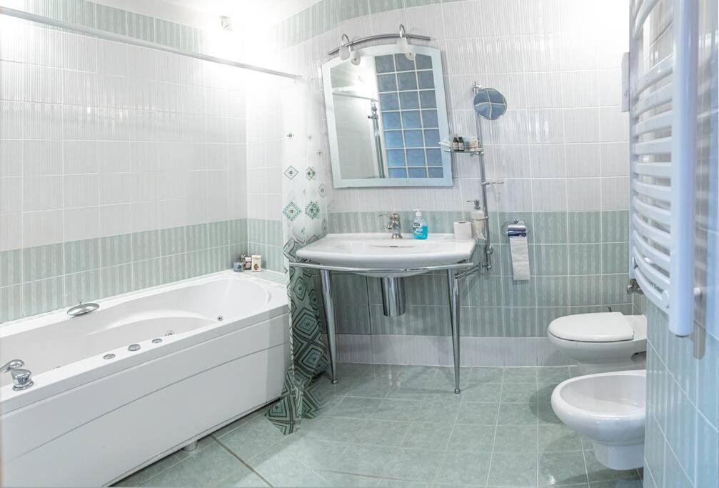 Very Spacious & Modern 3Bed Near Airport & Centre صوفيا المظهر الخارجي الصورة