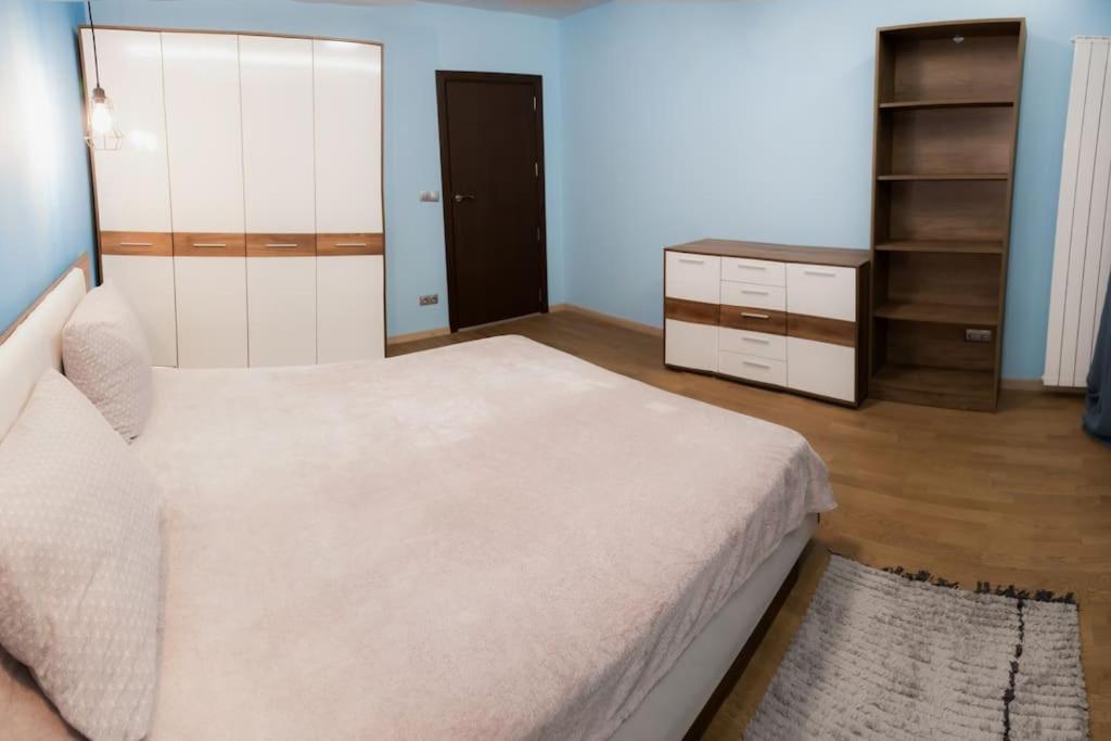 Very Spacious & Modern 3Bed Near Airport & Centre صوفيا المظهر الخارجي الصورة